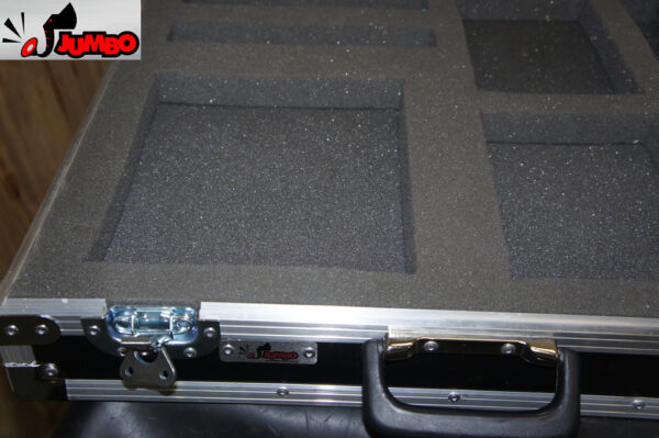 Maleta para microfones sem fio e mesa Behringer - Image 8