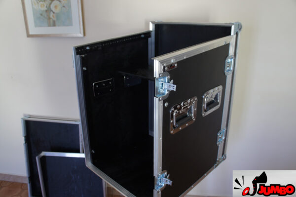 Rack 12U com mesa inclinada e ferragens de fixação - Image 8