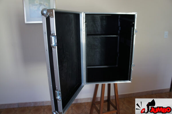 Rack 12U com mesa inclinada e ferragens de fixação - Image 7