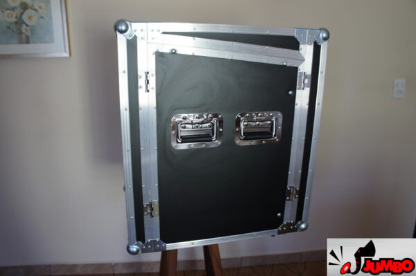 Rack 12U com mesa inclinada e ferragens de fixação - Image 5