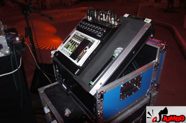 Rack 4U e mesa digital Mackie 1608 - Image 2