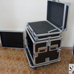 Rack + maleta integrados para equipamento de vídeo