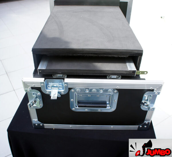 Rack para periféricos e monitor de 22 - Image 9