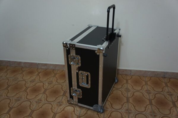 Case para ferramentas e carrinho de transporte
