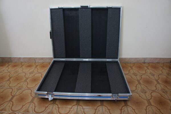 Case para transportar mockup publicitário - Image 4