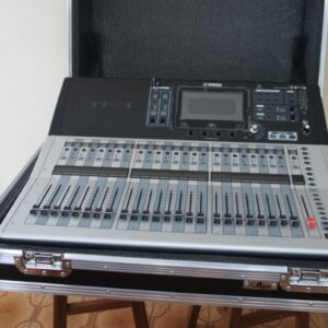 Mesa de som Yamaha TF3