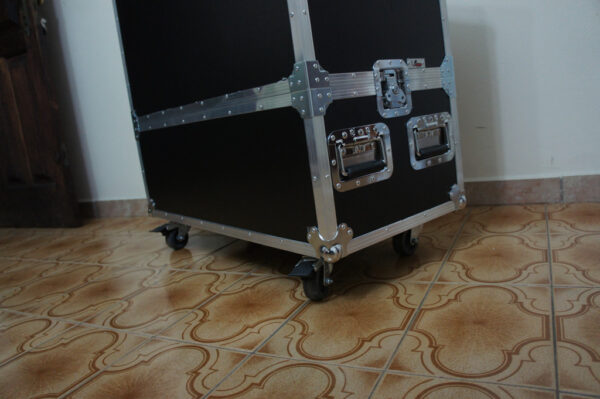 Caixas acústicas JBL PRX715 - Image 2