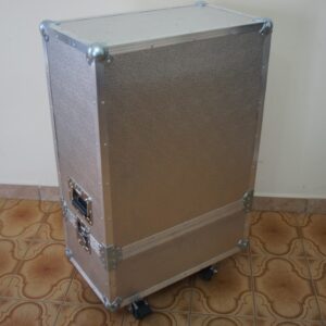 Equipamento de análise elétrica em Stucco