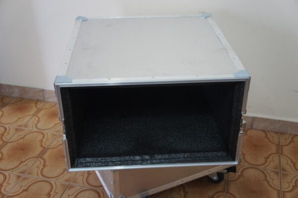 Equipamento de análise elétrica em Stucco - Image 4