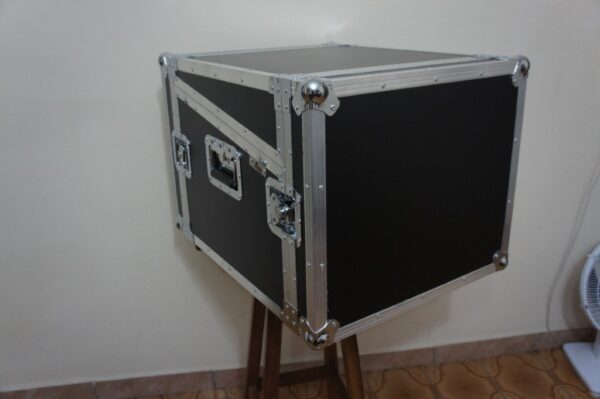 Rack para 8 microfones e mesa Yamaha MG12XU - Image 3