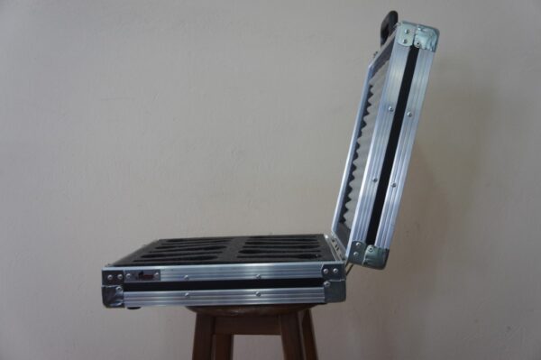 Maleta para 12 microfones - Image 2