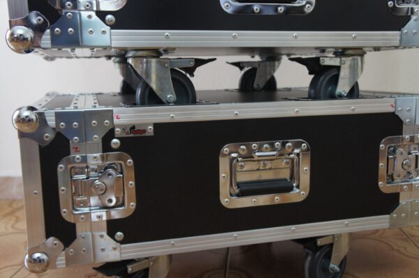 Diversos cases para potências grandes empilhados - Image 7