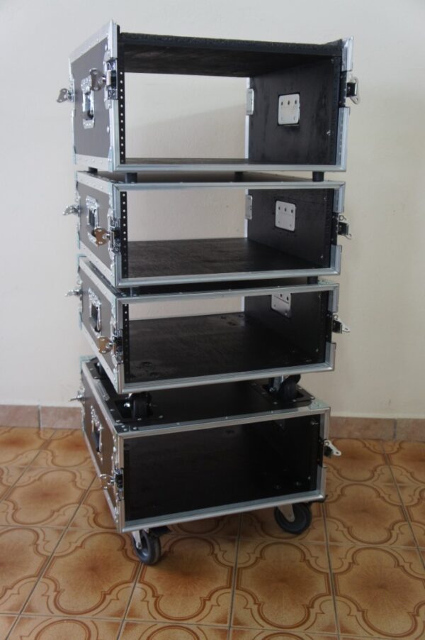 Diversos cases para potências grandes empilhados - Image 3