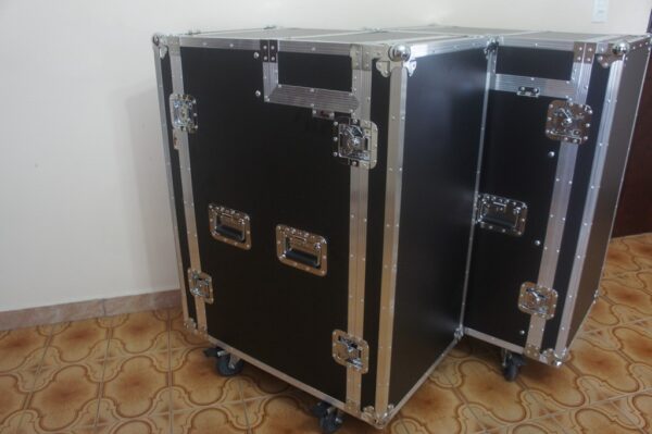 Rack especial para rádio com tampa que vira mesa central e gaveteiro - Image 2