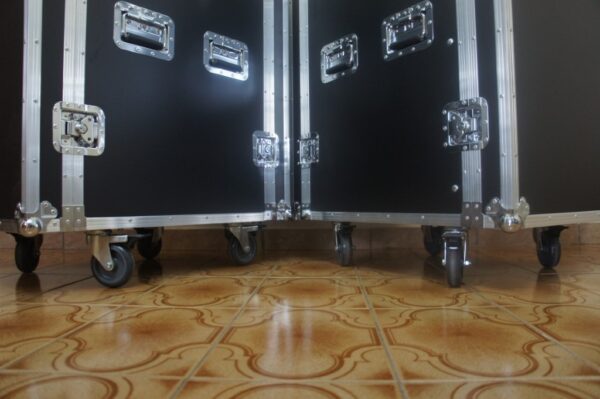 Rack especial para rádio com tampa que vira mesa central e gaveteiro - Image 3