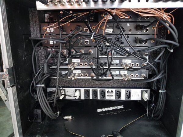 Rack para microfones e in-ear - Image 10