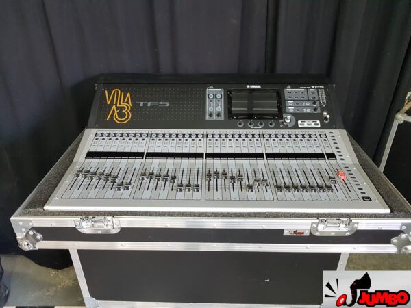 Mesa de som Yamaha TF5 com cable box - Image 9