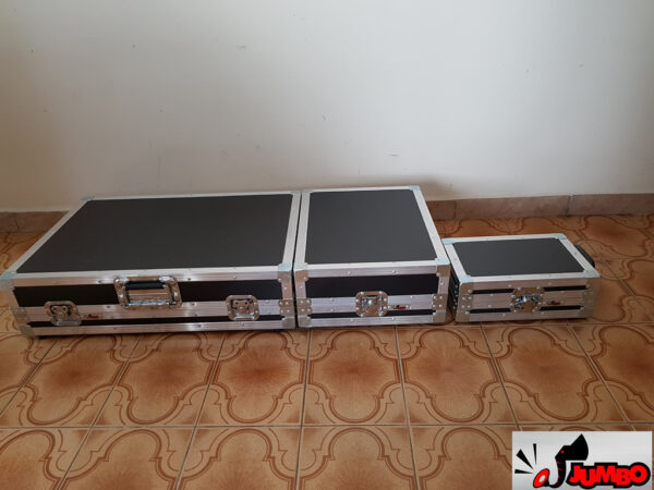 Case para 2 Pioneer CDJ 2000 Nexus e outro para DJM 2000 Nexus