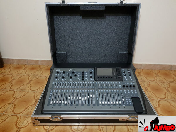 Mesa Behringer X32 com Cable Box e ventilação - Image 15