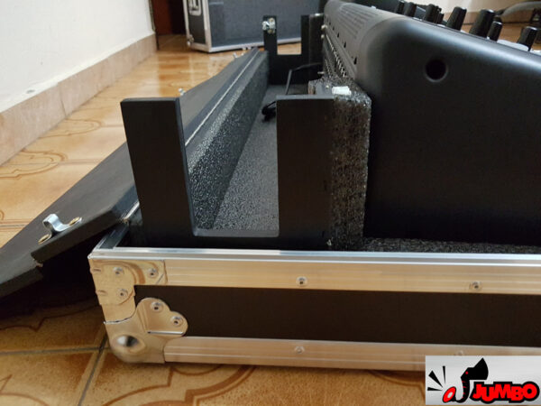 Mesa Behringer X32 com Cable Box e ventilação - Image 6