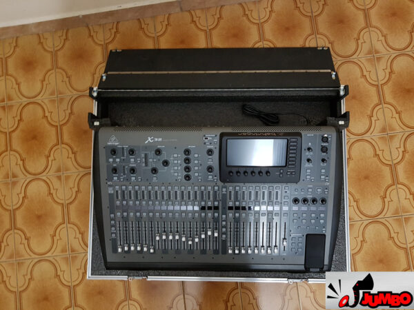 Mesa Behringer X32 com Cable Box e ventilação - Image 5