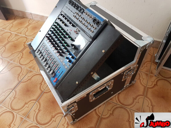 Rack 4U com suporte de mesa inclinável para Yamaha MG12XU - Image 3