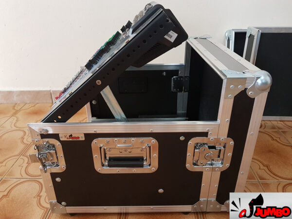 Rack 4U com suporte de mesa inclinável para Yamaha MG12XU - Image 2