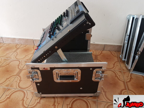 Rack 4U com suporte de mesa inclinável para Yamaha MG12XU - Image 10