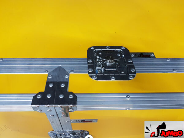 Caveirão - Case para transporte de ferramentas usado por cenógrafos - Image 12