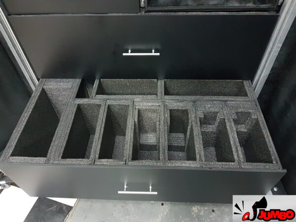 Caveirão - Case para transporte de ferramentas usado por cenógrafos - Image 8