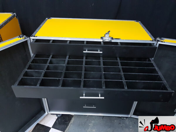 Caveirão - Case para transporte de ferramentas usado por cenógrafos - Image 5