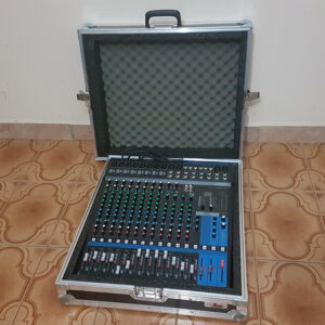 Mesa de som Yamaha MG16XU