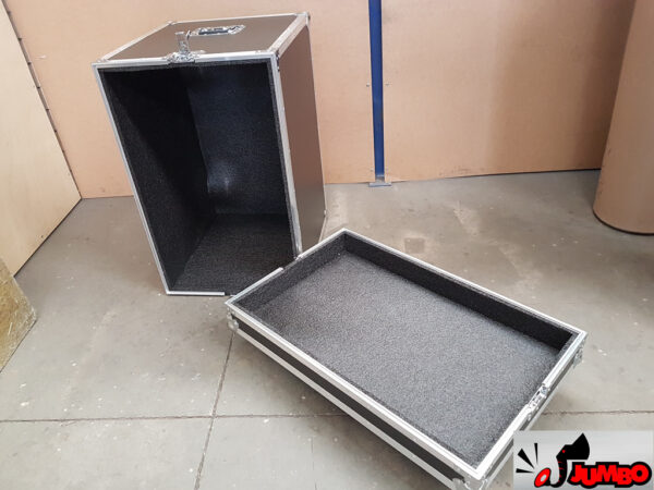 Amplificador Roland KC-880 - Image 4
