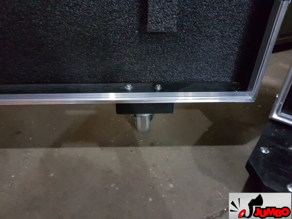 Armário para 30 notebooks com 2 gavetas - Senai - Image 13