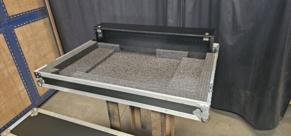 Mesa Yamaha LS9-32 com cable box - Image 9
